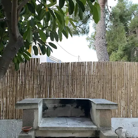Casa Con Giardino A 30 Mt Dal Mare 호텔 Torre Squillace